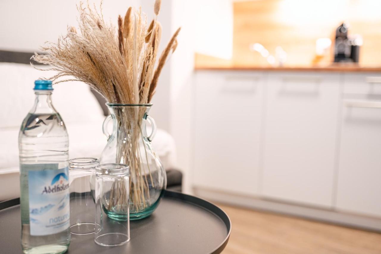 Zentrahome - Zentral Outlet Business Smarttv Balkon Metzingen  Eksteriør billede